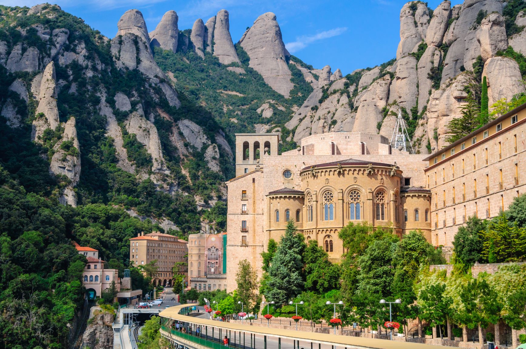 Kompas Novo mesto d.o.o., KNMtravel, Zaključene skupine, Španija, Barcelona